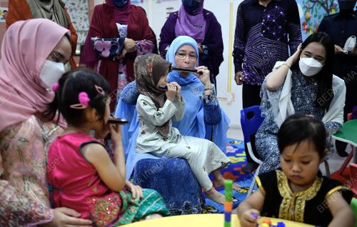 TUNKU HAJAH AZIZAH AMINAH MAIMUNAH ISKANDARIAH