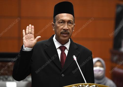 SENATOR SERUANDI SAAD