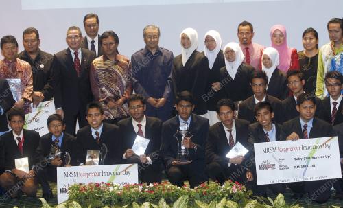 MAHATHIR MOHAMAD