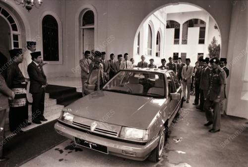 SULTAN ISKANDAR