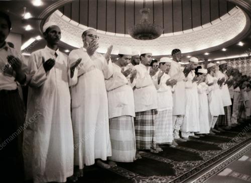 SEMBAHYANG GHAIB