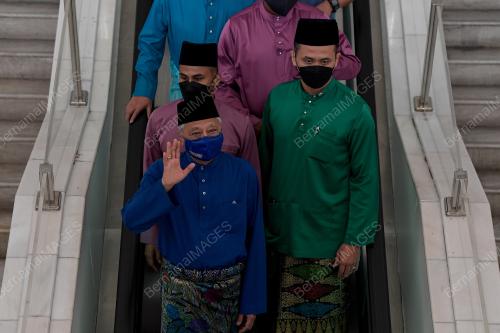 DATUK SERI ISMAIL SABRI YAAKOB