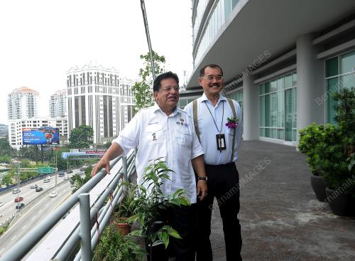 KL12_10082015_OVAL_DAMANSARA