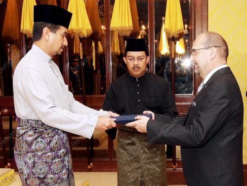 TUANKU MIZAN ZAINAL ABIDIN