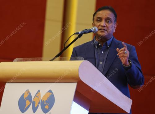 DATUK SERI REEZAL MERICAN NAINA MERICAN
