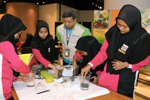 KL12_10112017_SAINS_SEDUANIA_BN201711090918