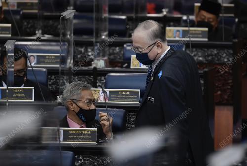 DATUK SERI DR WEE KA SIONG