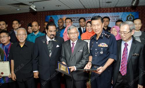 KL12_10122015_DBKL