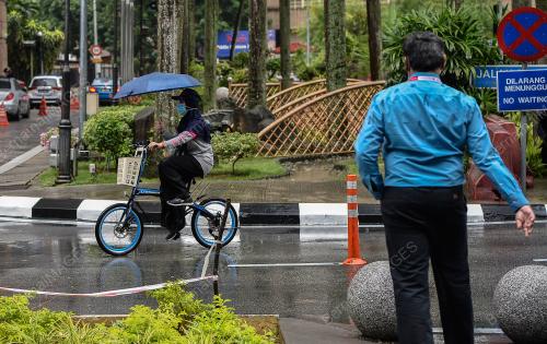 TINJAUAN HUJAN LEBAT SEKITAR KUALA LUMPUR