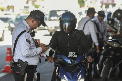 OPS LALULINTAS LEBUHRAYA PERSEKUTUAN