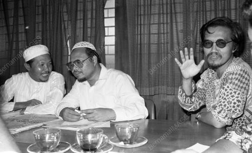 KL12_11081984_EXCO_PAS