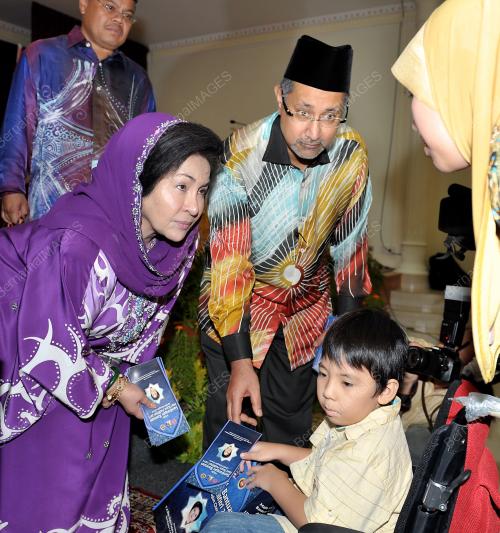 DATIN SERI ROSMAH MANSOR