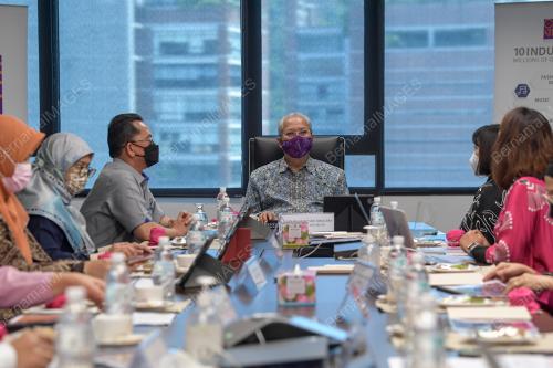 TAN SRI ANNUAR MUSA