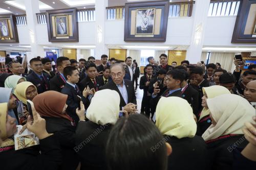 DATUK SERI ANWAR IBRAHIM