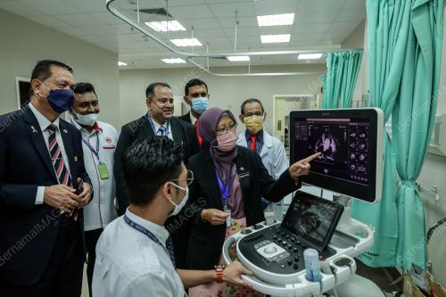 DR ZALIHA MUSTAFA
