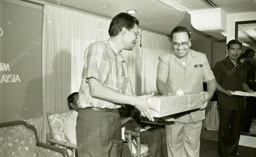 KL12_130190_RASMI_MESYUARAT