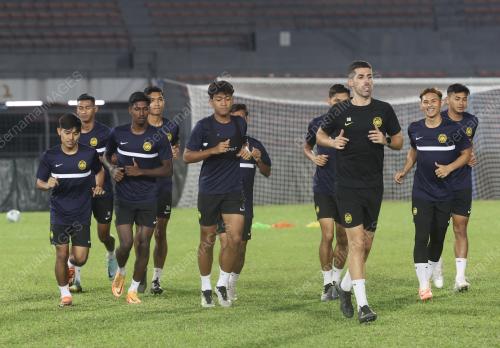 SESI LATIHAN PASUKAN B-23