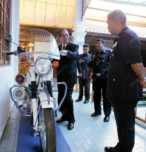 DATUK WAN JUNAIDI TUANKU JAAFAR