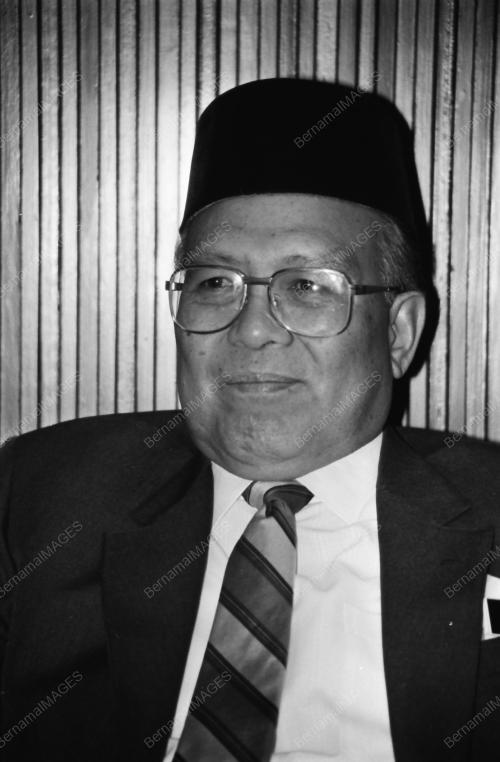 Datu Mustapha angkat sumpah