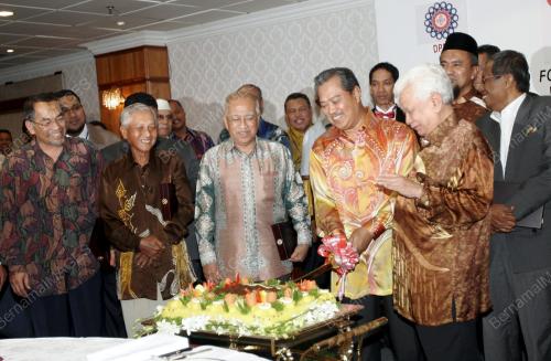 MUHYIDDIN YASSIN