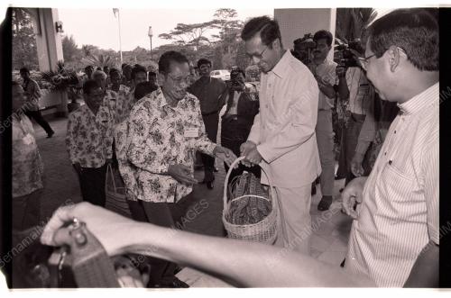 PEMIMPIN ORANG ASLI