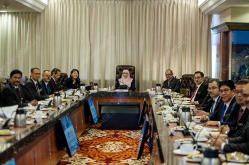 KL12_15102019_MESYUARAT_BN201910012833