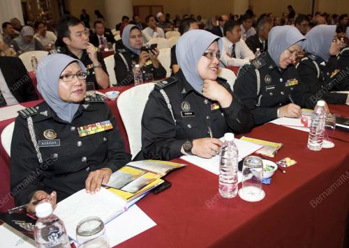 KL12_15122014_MAJLIS_PROFESER