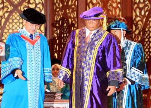 TUANKU AHMAD SHAH AL MUSTA'IN BILLAH