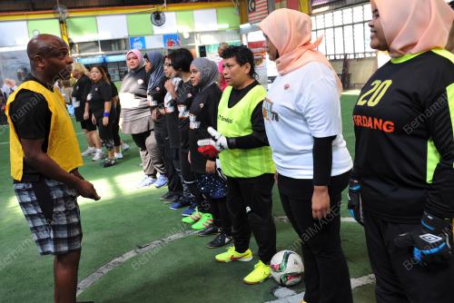 KL12_16042017_FOOTBALL