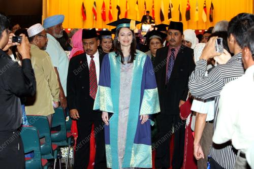 TUANKU ZARA SALIM