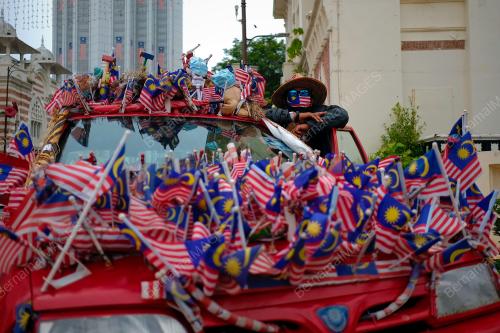 TINJAUAN SAMBUTAN HARI MALAYSIA