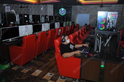 TINJAUAN PUSAT SIBER