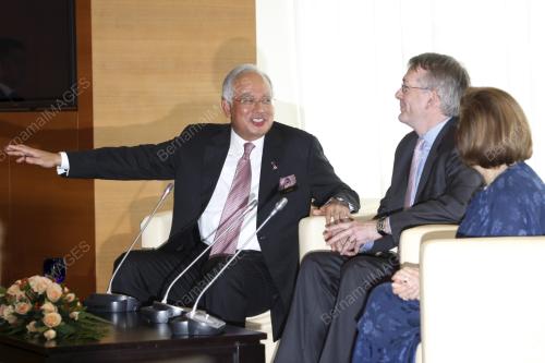 MOHD NAJIB TUN ABDUL RAZAK
