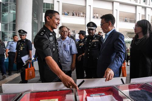 DATUK HUSSEIN OMAR KHAN