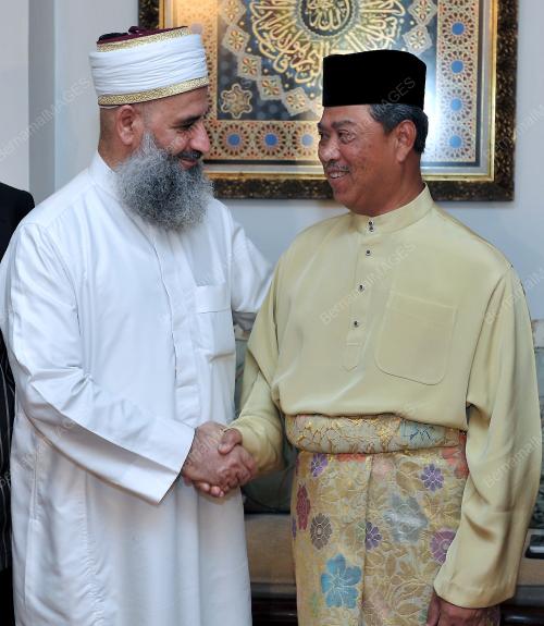 KL12_17082012_KUNJUNGAN