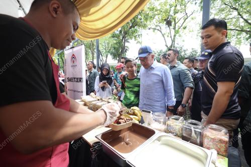 DATUK SERI ANWAR IBRAHIM