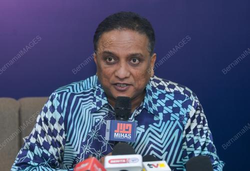 DATUK SERI REEZAL MERICAN NAINA MERICAN