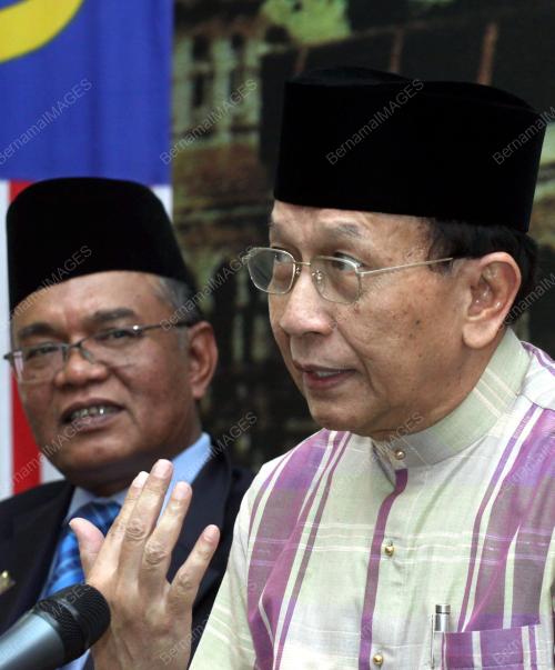 DR RAIS YATIM