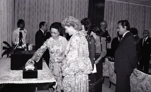 DISEMBER 1982