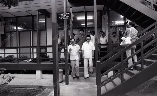 DISEMBER 1982