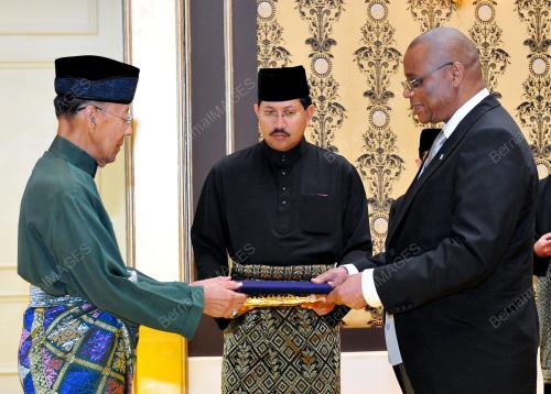 KL12_19032012_WATIKAH