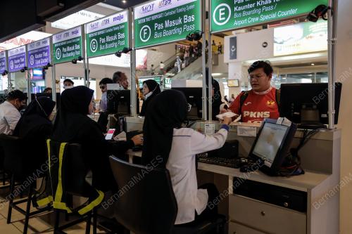 TINJAUAN ORANG RAMAI PULANG KE KAMPUNG