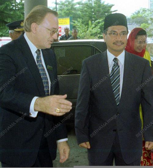 KL12_05022016_LAWAT_AGONG