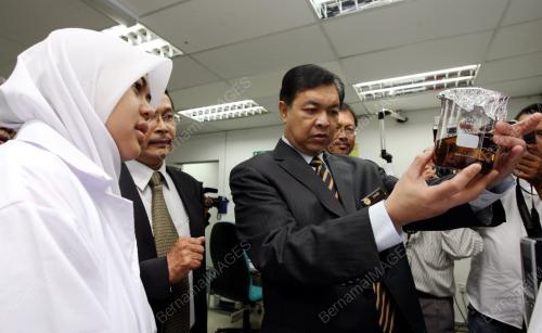 AHMAD ZAHID HAMIDI