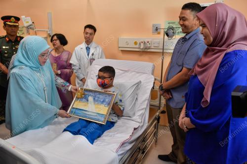 TUNKU HAJAH AZIZAH AMINAH MAIMUNAH ISKANDARIAH