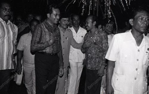 DR. MAHATHIR MOHAMAD
