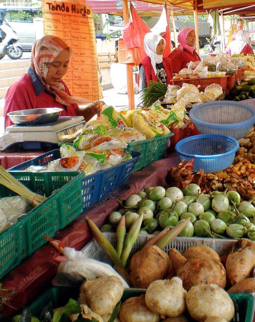 "Harga Bahan Bakar Semakin Turun, Harga Barang Bila Lagi?"