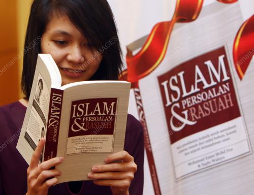 ABU ZAHAR NIKA UJANG