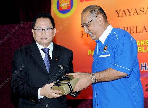 KL12_20122012_PIBG