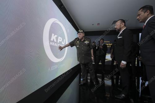 SULTAN IBRAHIM ALMARHUM SULTAN ISKANDAR